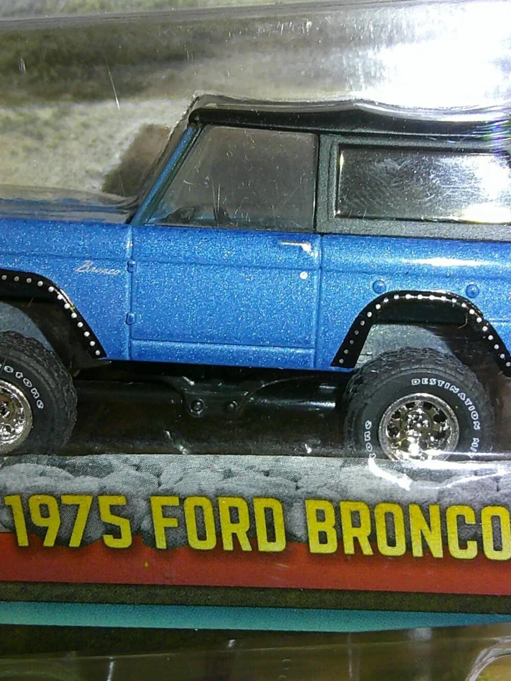 1:64 Greenlight All-Terrain Series 2 Blue 1975 Ford Bronco New in Package Mint